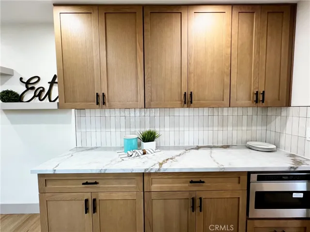 Plenty of Counter Space in Modern Kitchen with Built In Microwave