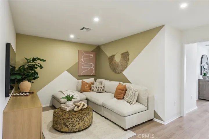MODEL HOME