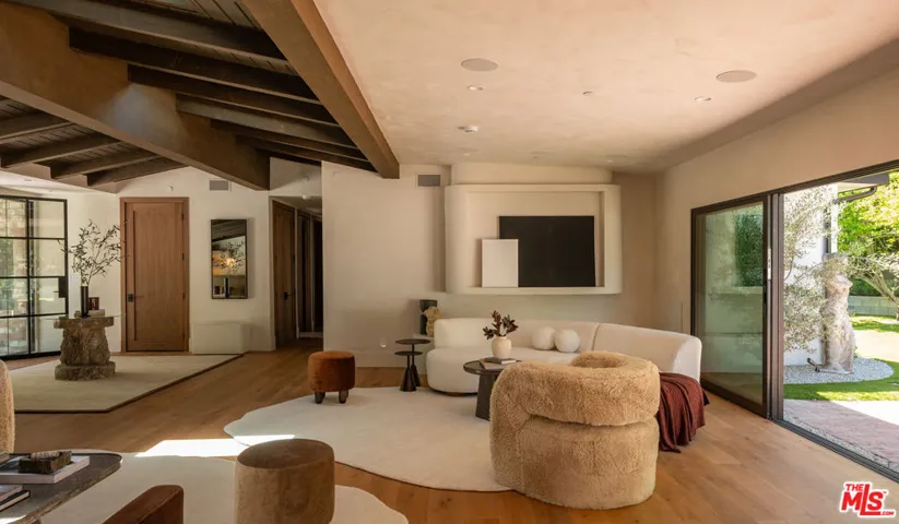 18001 Boris Drive, Encino, California 91316