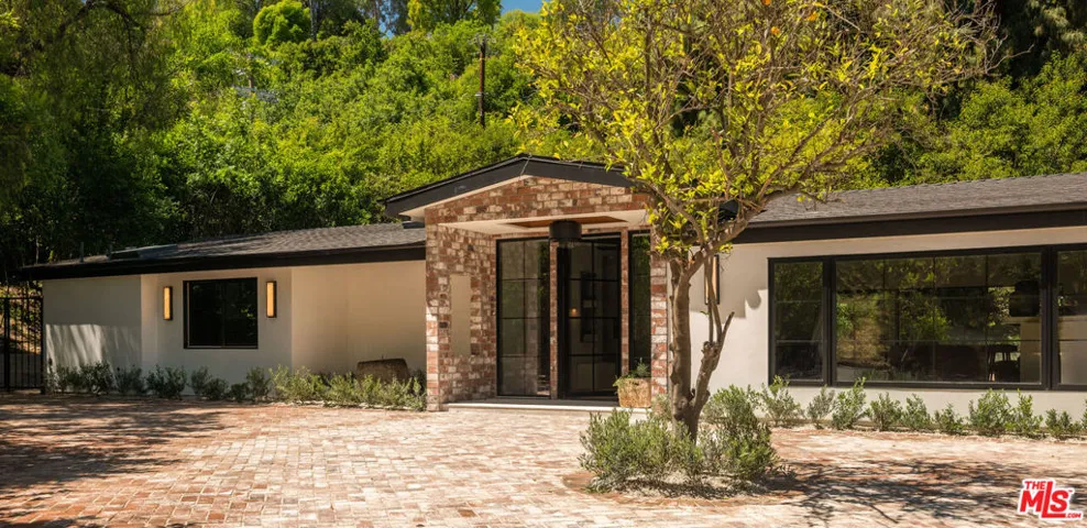 18001 Boris Drive, Encino, California 91316
