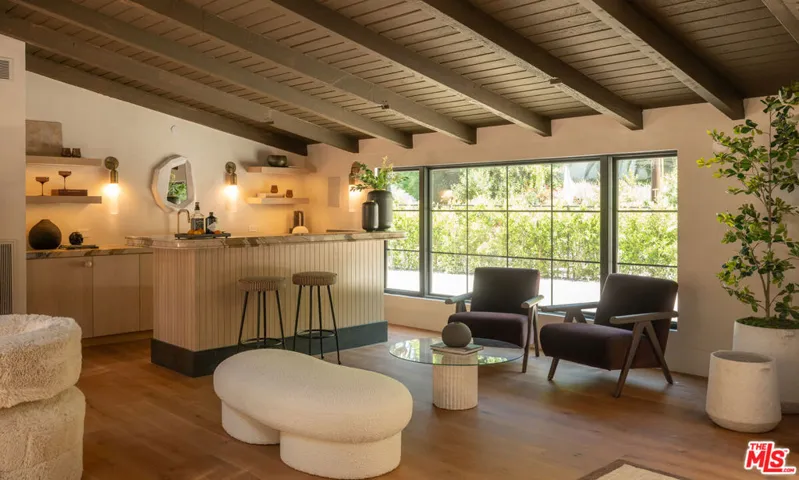 18001 Boris Drive, Encino, California 91316