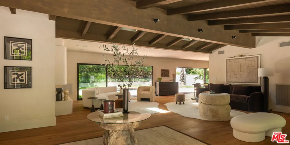 18001 Boris Drive, Encino, California 91316
