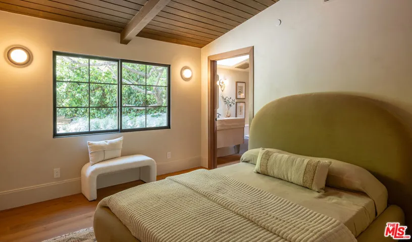 18001 Boris Drive, Encino, California 91316