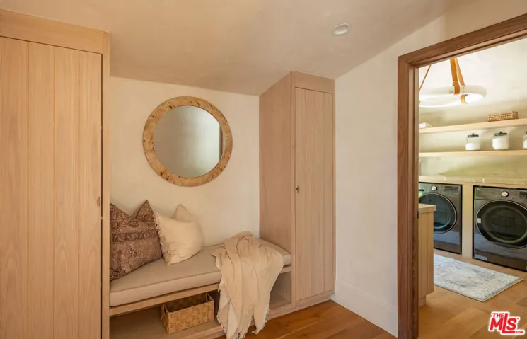 18001 Boris Drive, Encino, California 91316