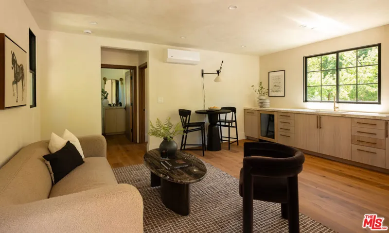 18001 Boris Drive, Encino, California 91316