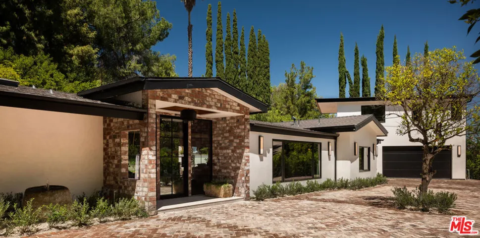 18001 Boris Drive, Encino, California 91316