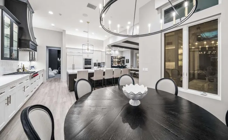 Dining/Kitchen