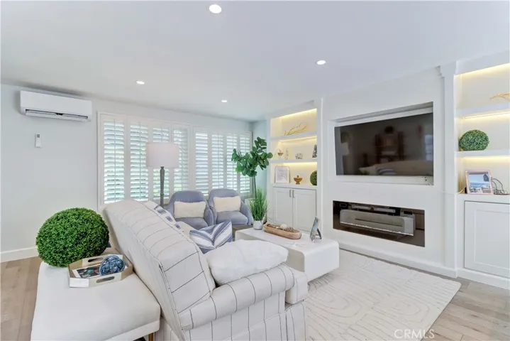 2305 Via Puerta, Laguna Woods, California 92637