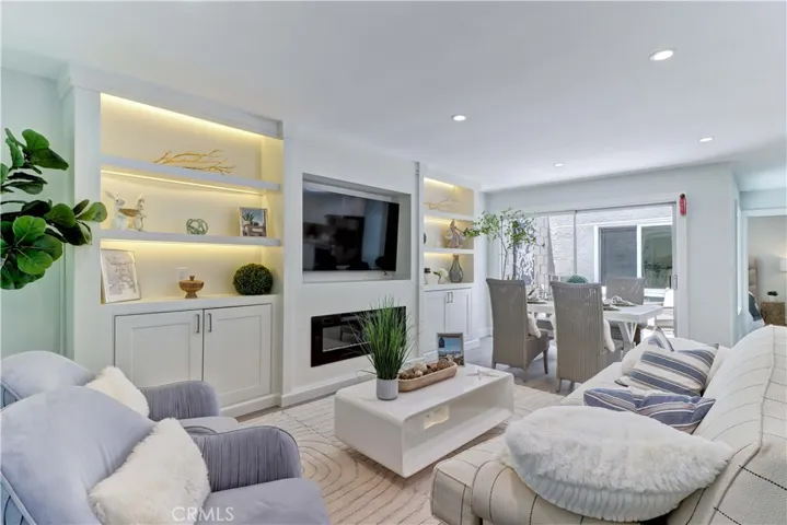 2305 Via Puerta, Laguna Woods, California 92637