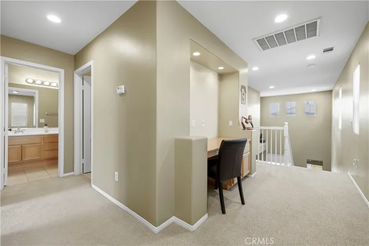28940 Mirada Circulo, Valencia, California 91354