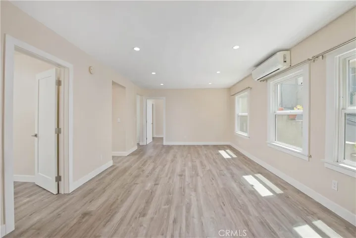 1639 Redcliff 1/2, Los Angeles, California 90026
