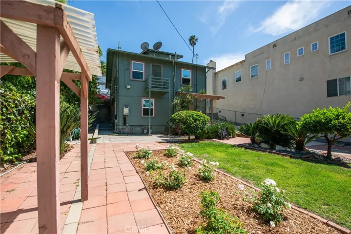 1639 Redcliff 1/2, Los Angeles, California 90026