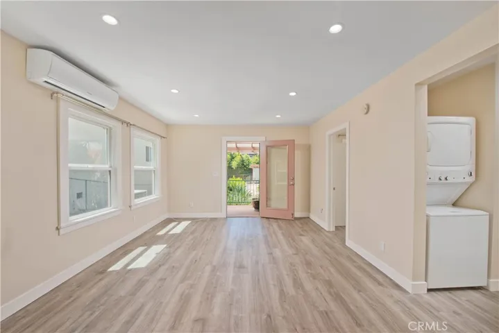 1639 Redcliff 1/2, Los Angeles, California 90026
