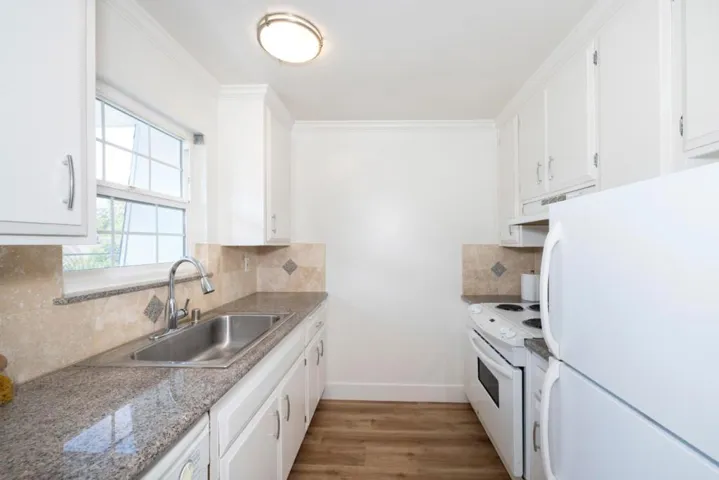 1915 Mount Vernon 15, Mountain View, California 94040