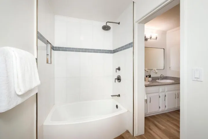 1915 Mount Vernon 15, Mountain View, California 94040