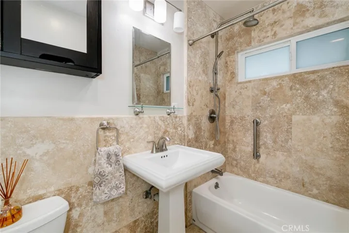 307 11th, Azusa, California 91702
