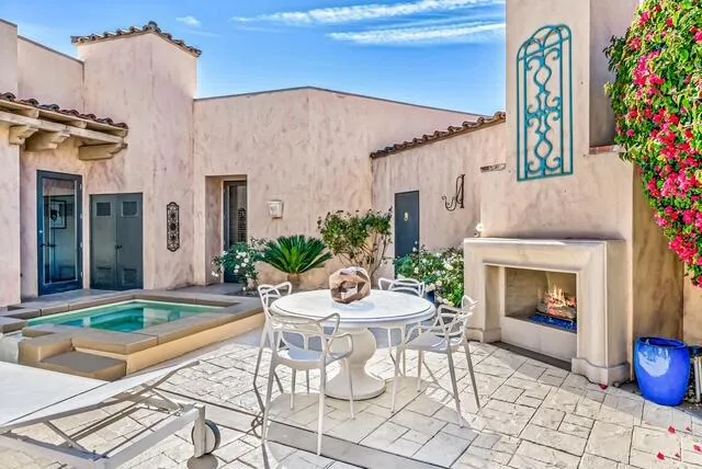 20 pool area 4