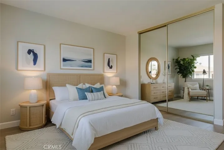 Secondary Bedroom VS
