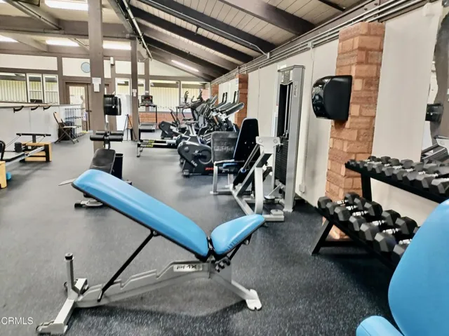 WEIGHT ROOM