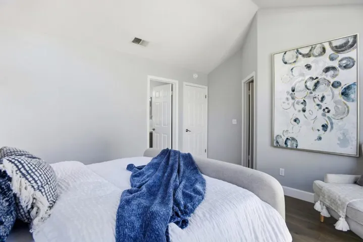4173 El Camino Real 9, Palo Alto, California 94306