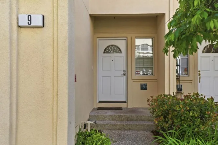 4173 El Camino Real 9, Palo Alto, California 94306