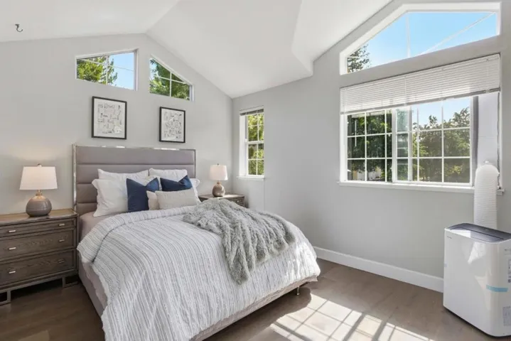 4173 El Camino Real 9, Palo Alto, California 94306