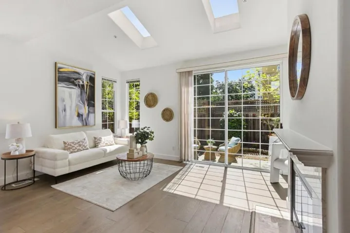 4173 El Camino Real 9, Palo Alto, California 94306