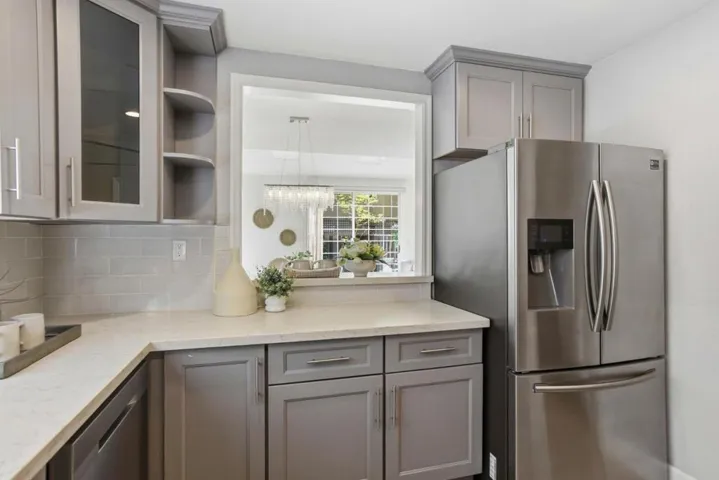 4173 El Camino Real 9, Palo Alto, California 94306