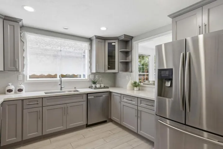 4173 El Camino Real 9, Palo Alto, California 94306