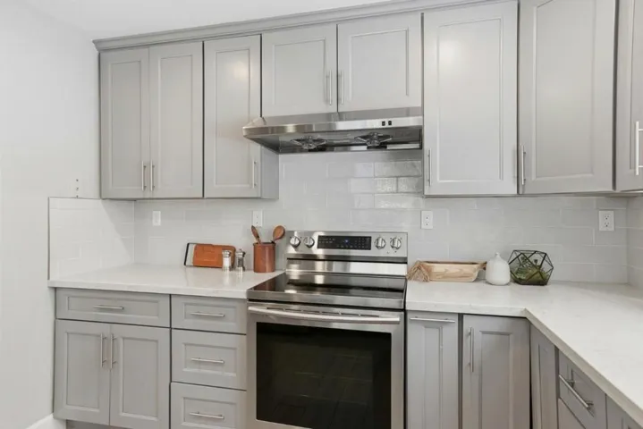 4173 El Camino Real 9, Palo Alto, California 94306