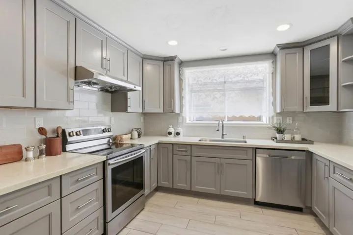4173 El Camino Real 9, Palo Alto, California 94306