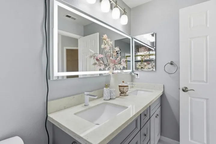 4173 El Camino Real 9, Palo Alto, California 94306