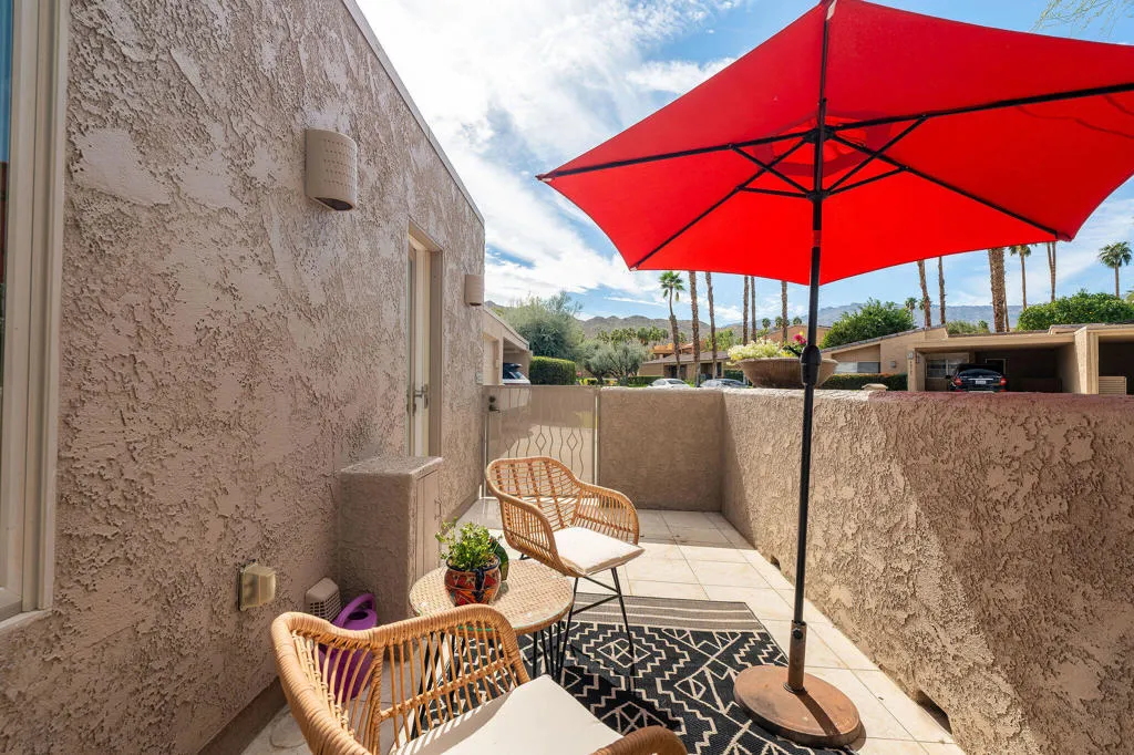 48910NolinePlace-32