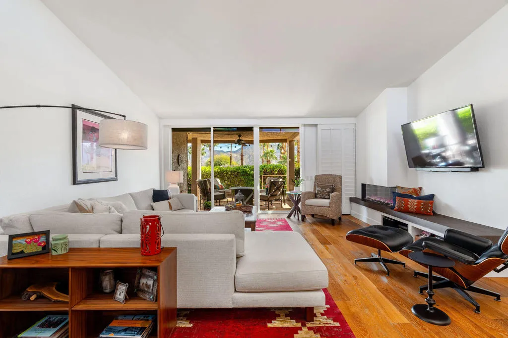 48910NolinePlace-13