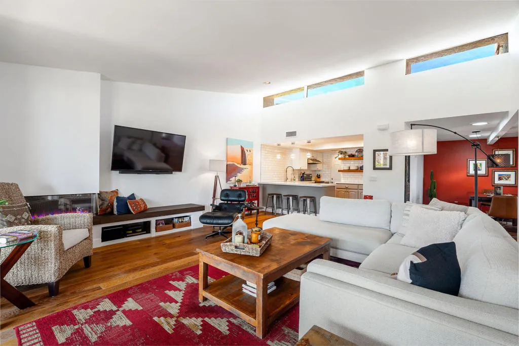48910NolinePlace-16