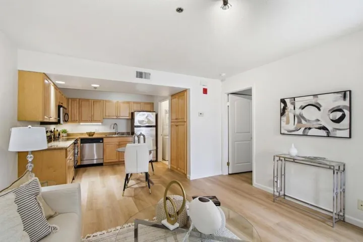 631 E El Camino Real 102, Sunnyvale, California 94087