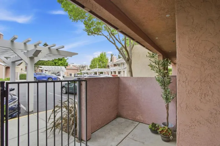 631 E El Camino Real 102, Sunnyvale, California 94087