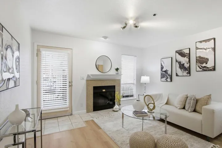 631 E El Camino Real 102, Sunnyvale, California 94087