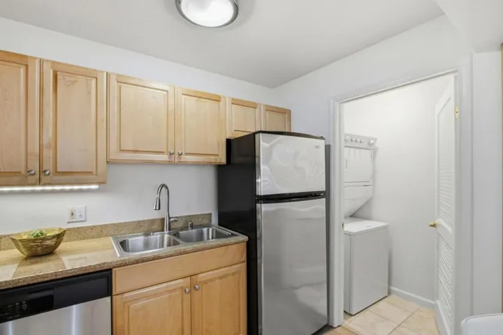 631 E El Camino Real 102, Sunnyvale, California 94087