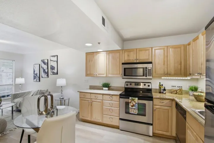 631 E El Camino Real 102, Sunnyvale, California 94087
