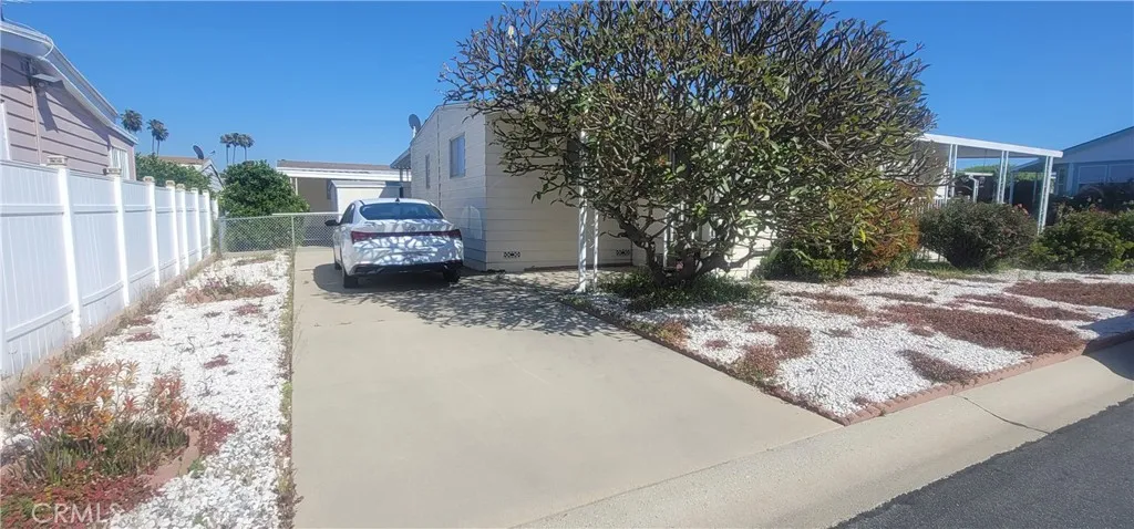 Extra Parking behind the unit.