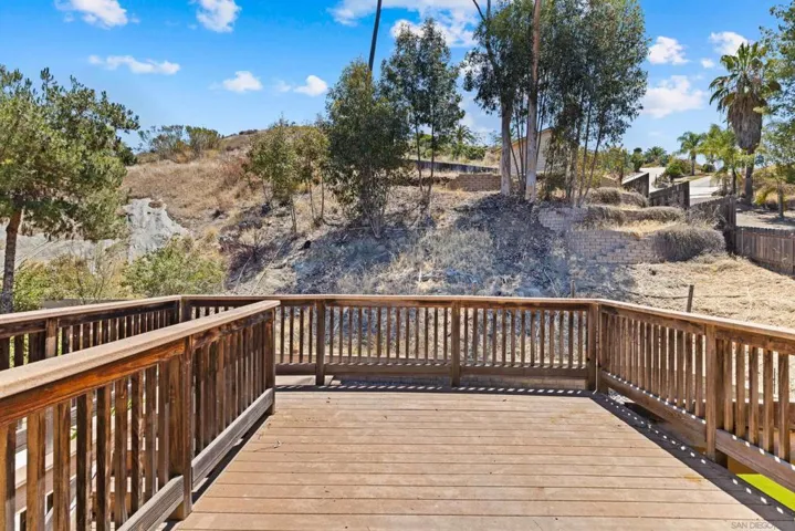 9193 Vista Entrada, Lakeside, California 92040