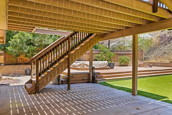 9193 Vista Entrada, Lakeside, California 92040