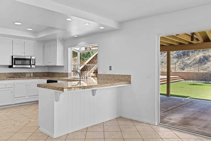 9193 Vista Entrada, Lakeside, California 92040