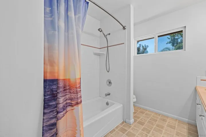 9193 Vista Entrada, Lakeside, California 92040