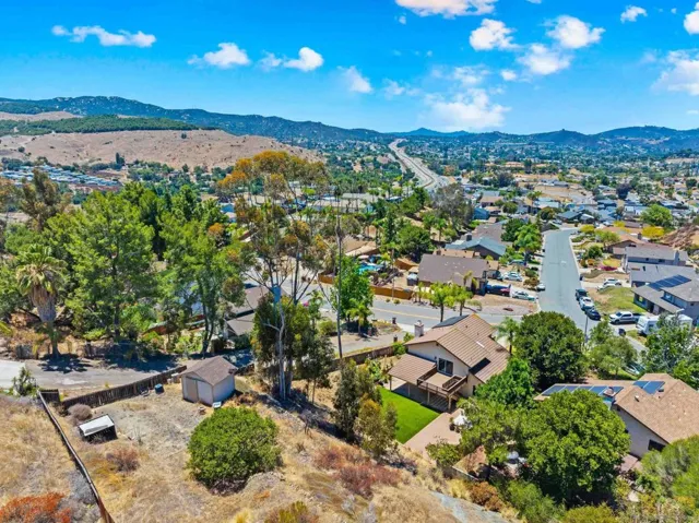 9193 Vista Entrada, Lakeside, California 92040