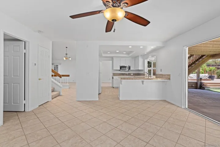 9193 Vista Entrada, Lakeside, California 92040