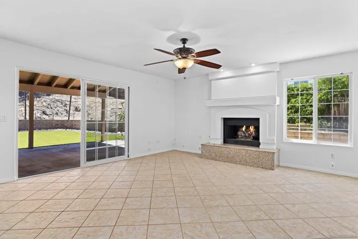 9193 Vista Entrada, Lakeside, California 92040