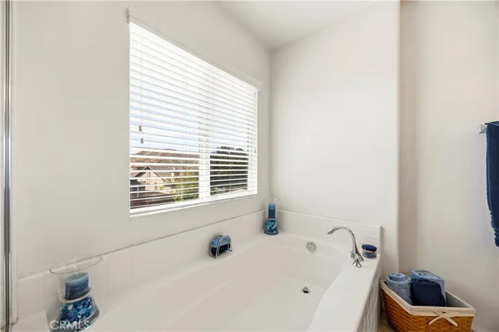 27073 N Bay Lane, Menifee, California 92585