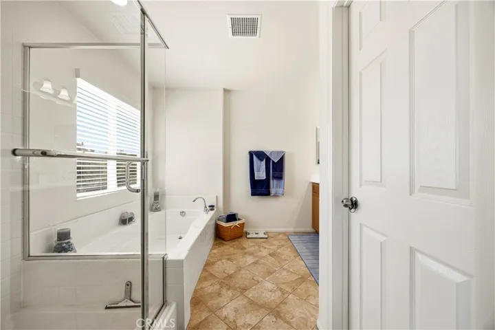 27073 N Bay Lane, Menifee, California 92585